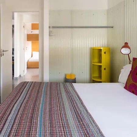 Buendia Nohotel 4* كوراليهو